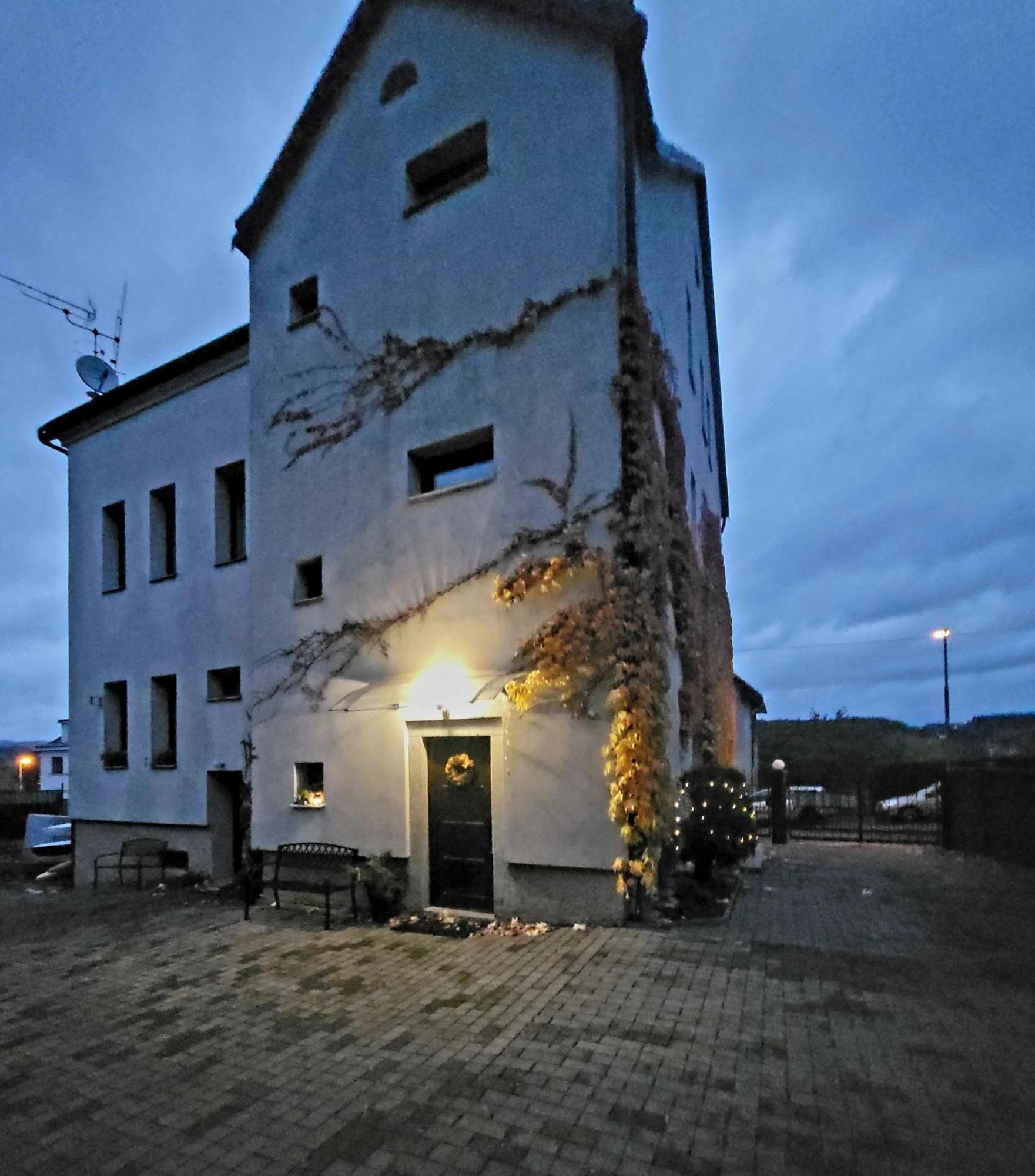 Penzion Bazalka Jablonec nad Nisou Bagian luar foto
